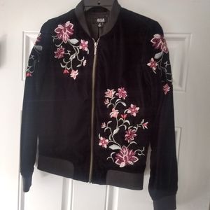 a.n.a A New Approach Black Velvet w/ Embroidery Sz XS
